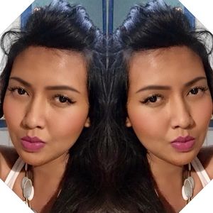 Meet your Posher, Christine.